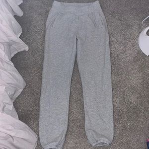 HEATHER GREY FLEECE LINED SWEATPANTS